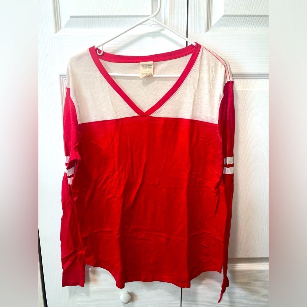 PINK Victorias Secret L Long Sleeve Shirt